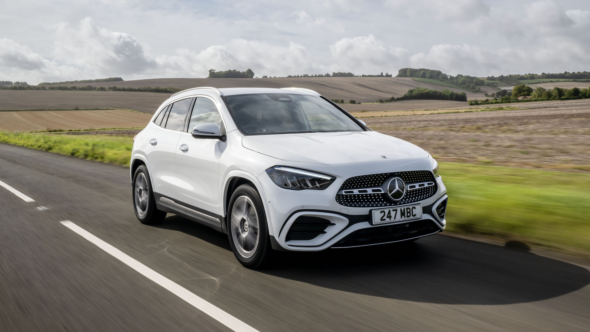 Mercedes gla plug on sale in hybrid 2020